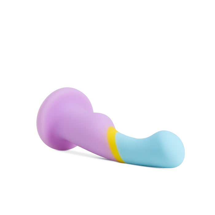 Heart of Gold 6 Inch Silicone Suction Cup Dildo